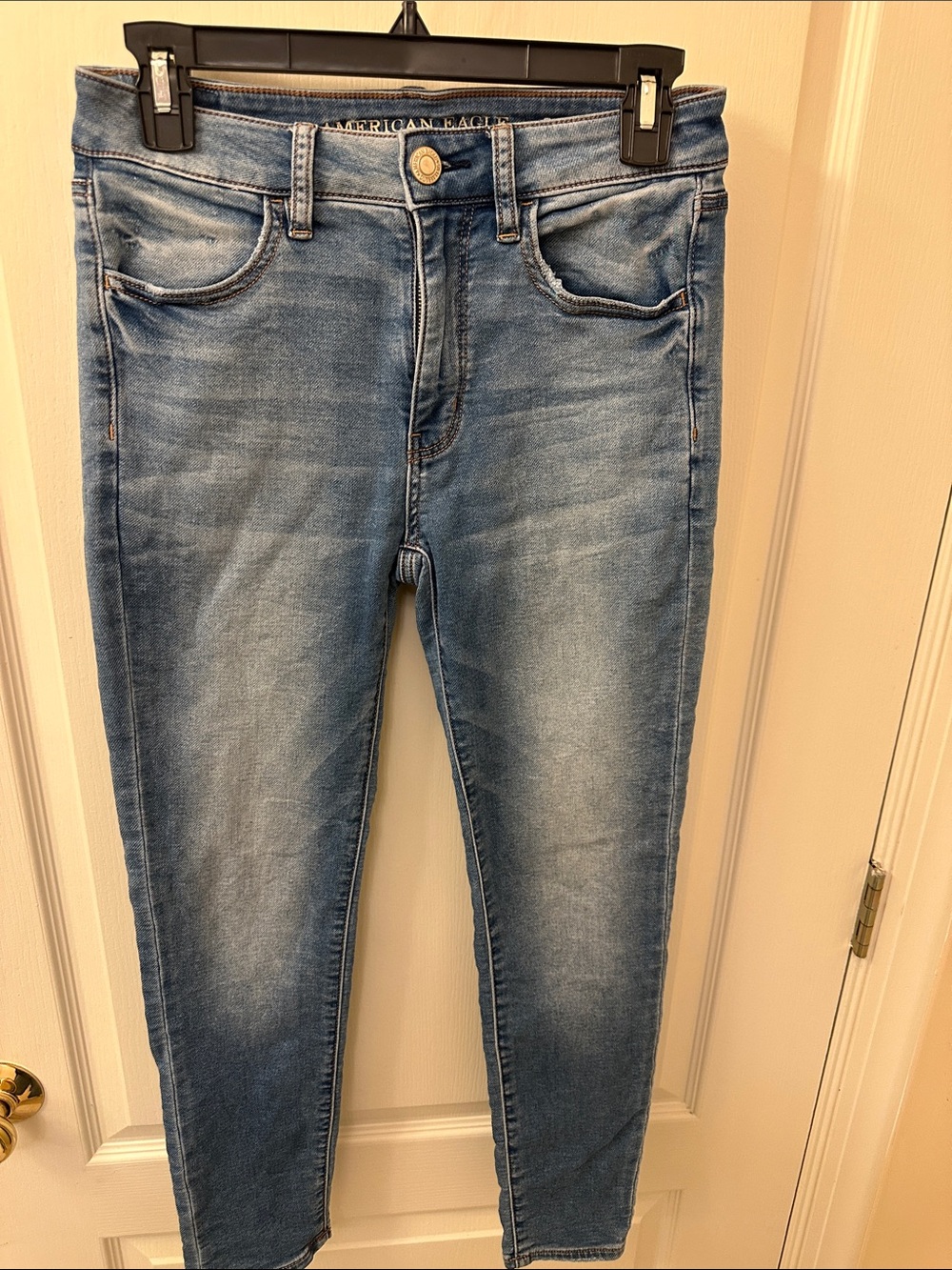 American Eagle Outfitters Medium Wash Skinny Jeans